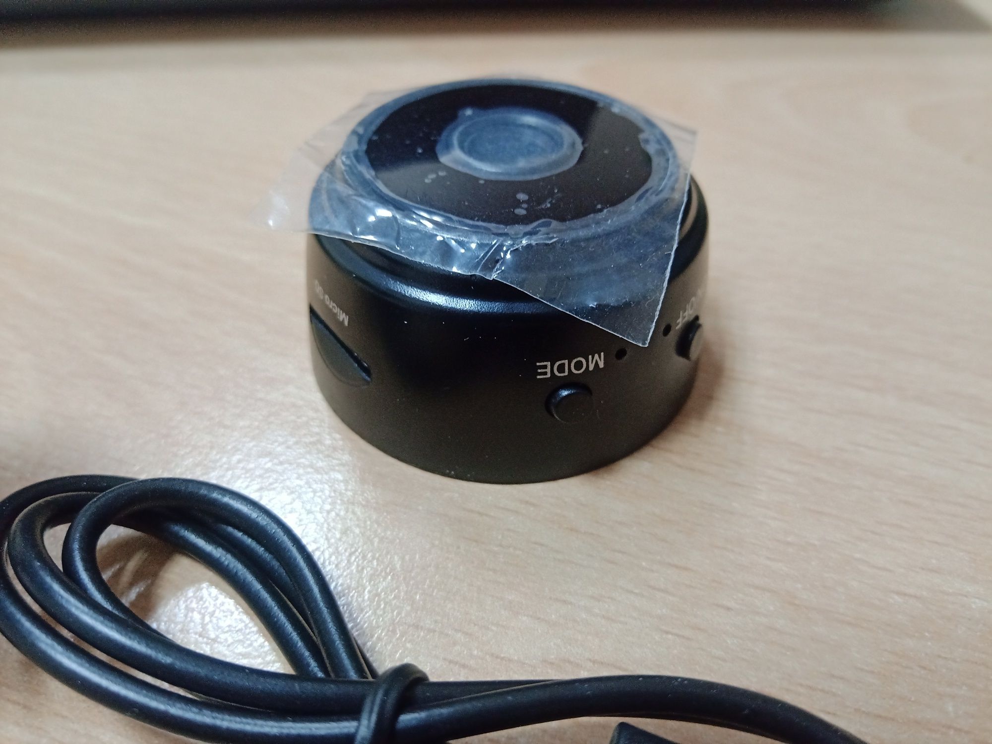 Камера видеонаблюдения миниатюрная.