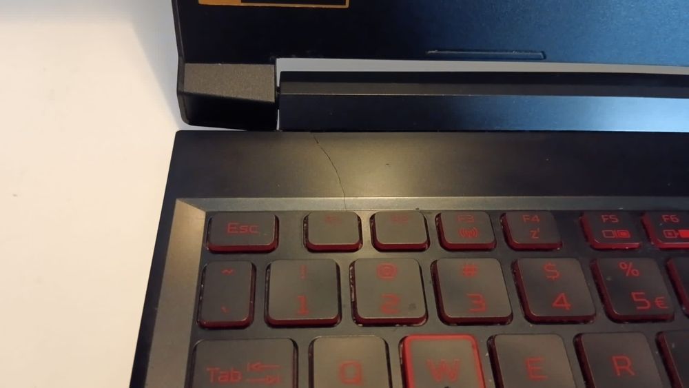 Acer Nitro 5  i5 / GTX 1650 / 8GB / 512GB SSD / Windows
