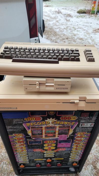 Stare komputery commodore