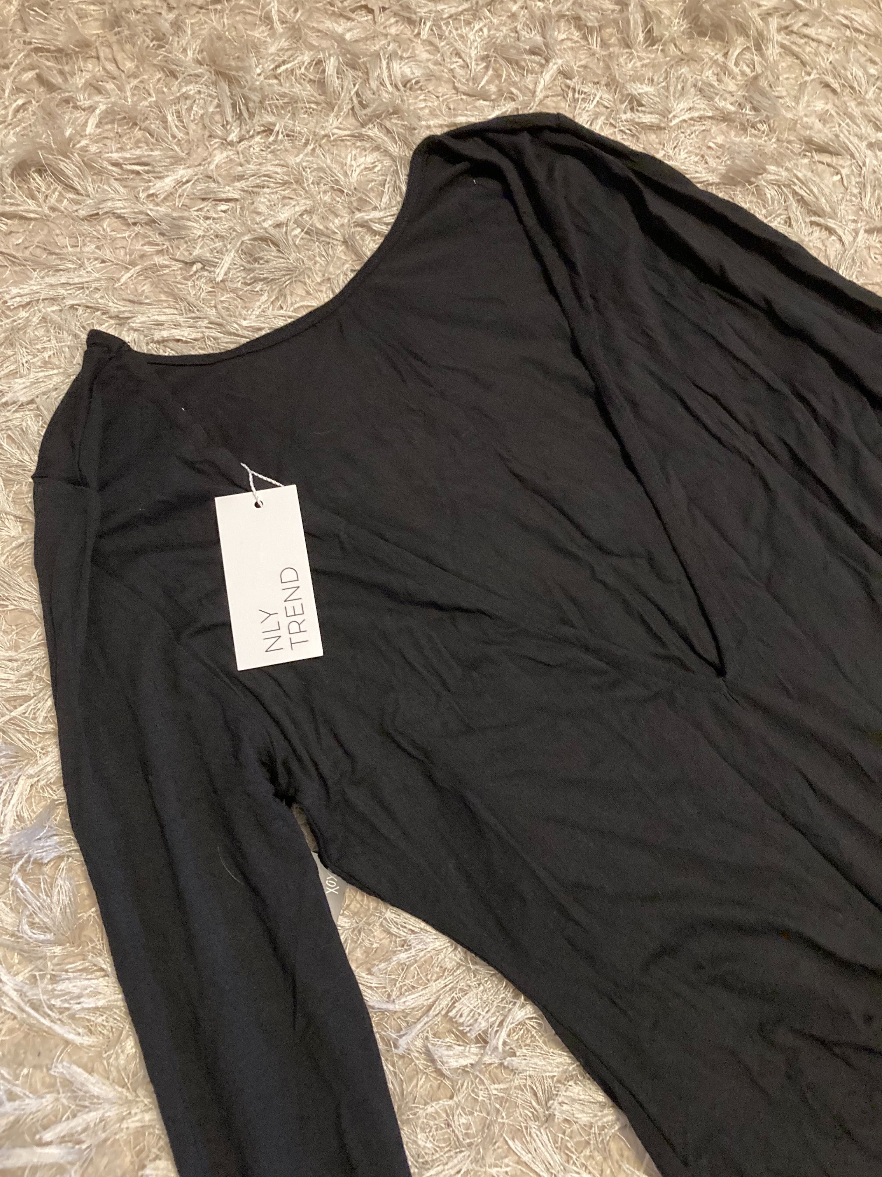 Nowa stylowa koszulka / top z dekoltem V na plecach Zalando / Answear