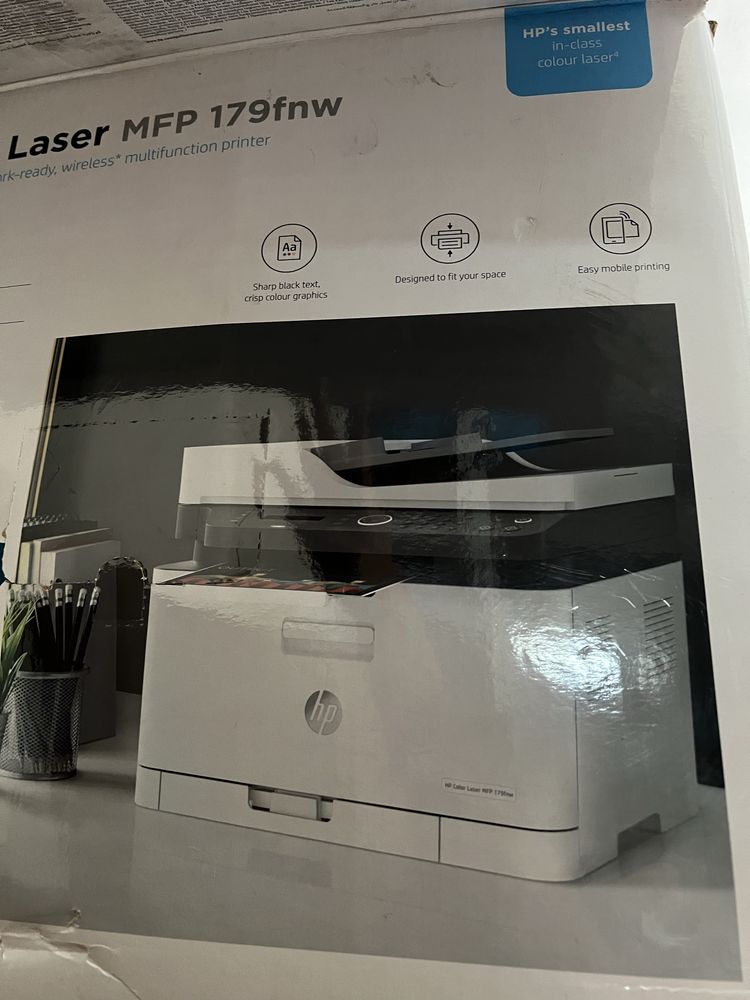 Impressora a laser nova em caixa