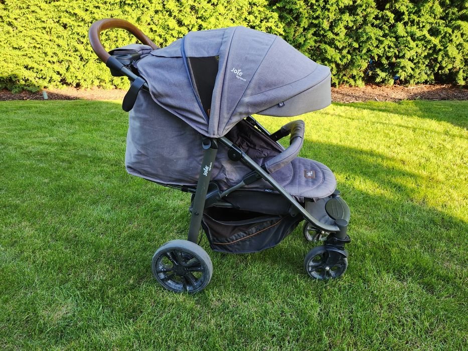 Spacerówka Joie Signature