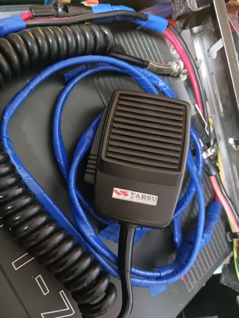 Rádio para RadioAmadorismo YAESU FT-747 GX