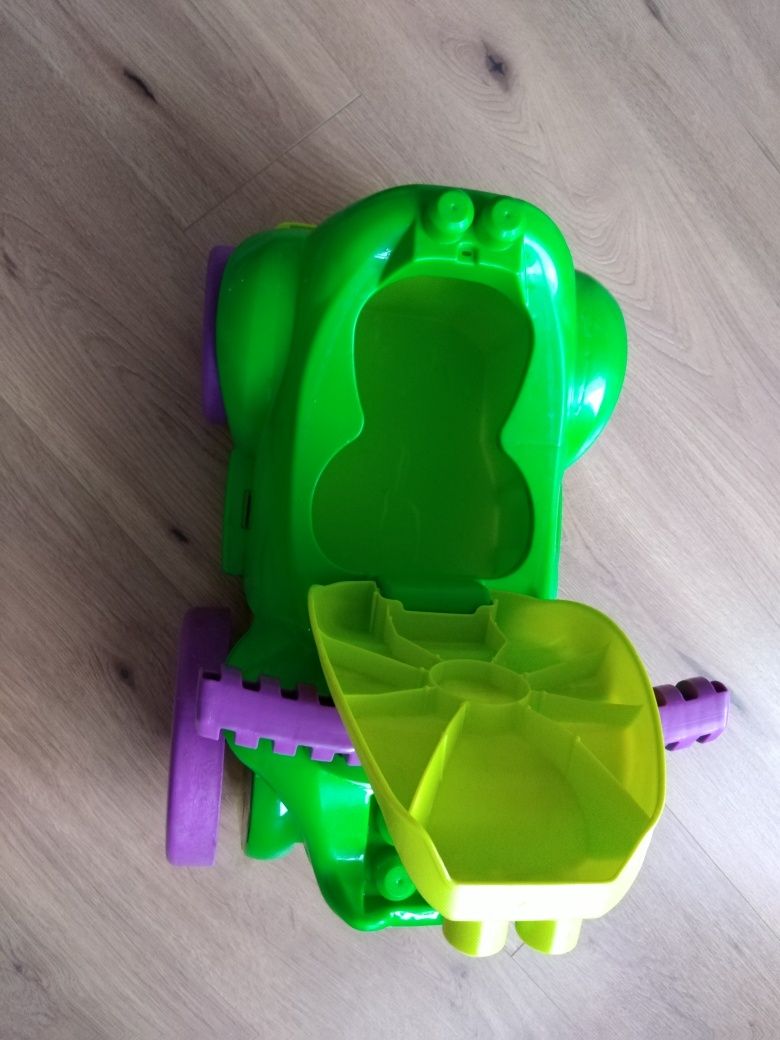 Zjadacz klocków, jeździk Mega Blocks, Fisher Price