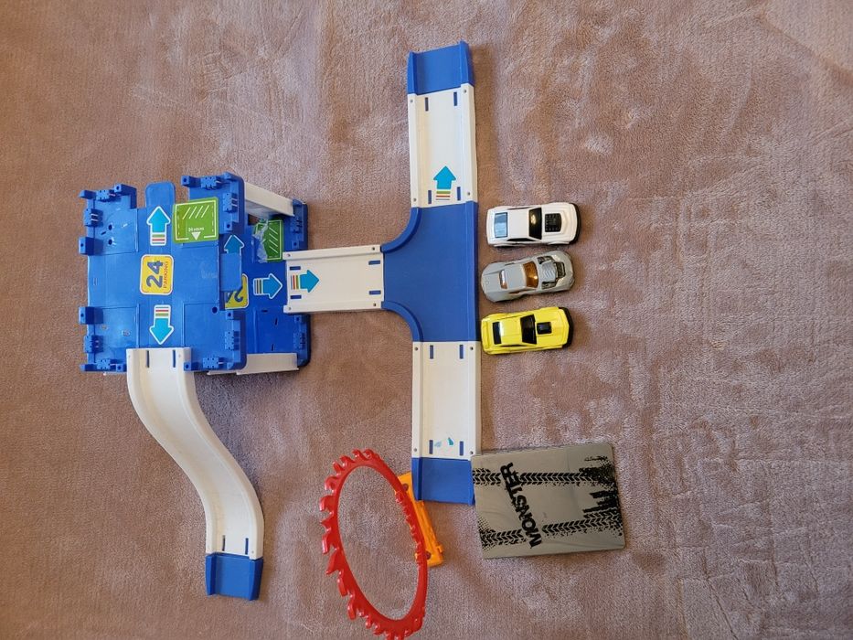 Zestaw dla chłopca, auta, śmieciarka, garaże, parking, lawety