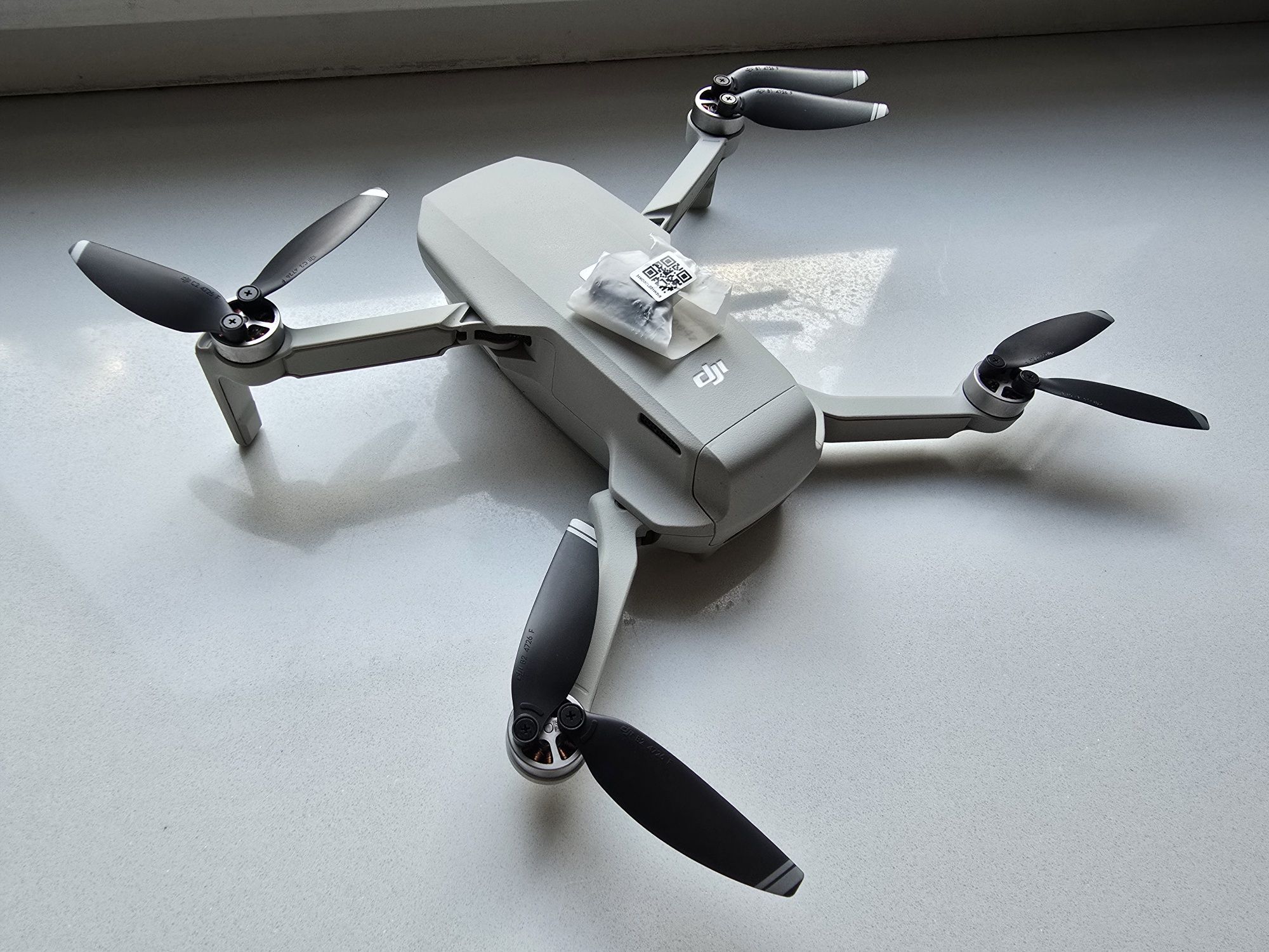 DRON DJI Mavic MINI, 2x - 3 baterie 2x - pilot 2x -etui + akcesoria