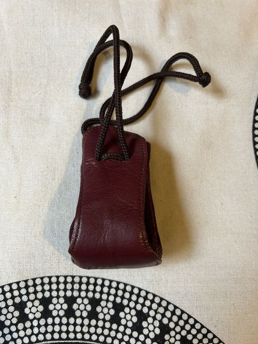 Porta-moedas boho em pele. Novo