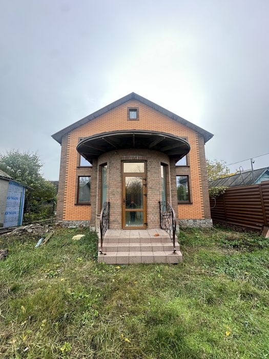 Продається будинок у районі Олексіївки.