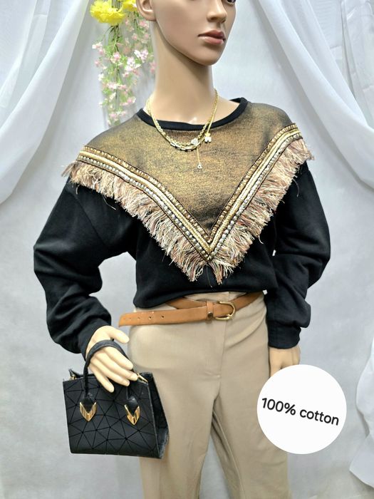 Czarna bluza boho frędzle złota nitka luźna oversize zdobiona