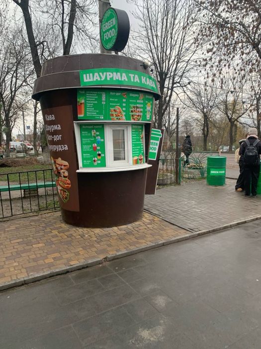 кавʼярня біля АТБ (висока прохідність)