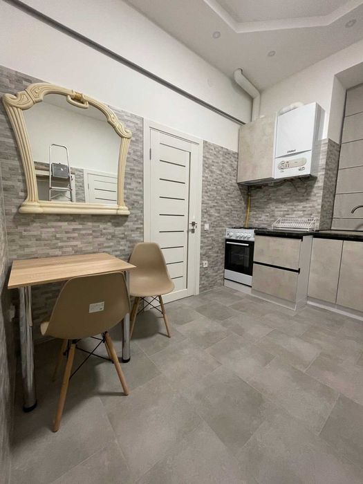 1кім Князя Романа центр проспект Свободи