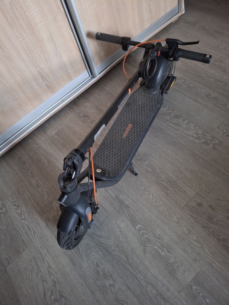 Самокат F 2 plus ninebot