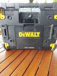 Dewalt radio tstak