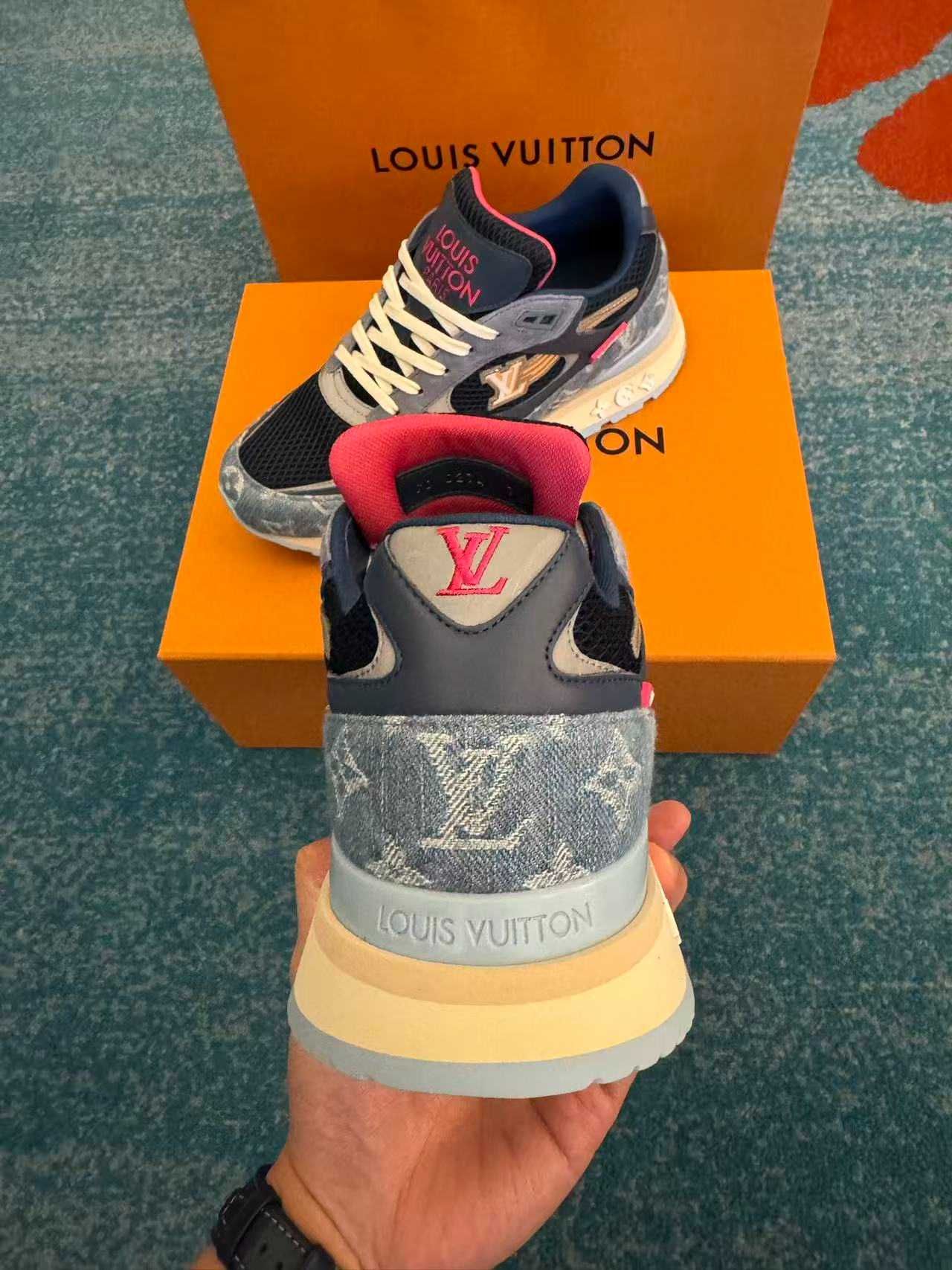 LOUIS VUITTON Run Away sapato casual, cor jeans, tamanho personalizado