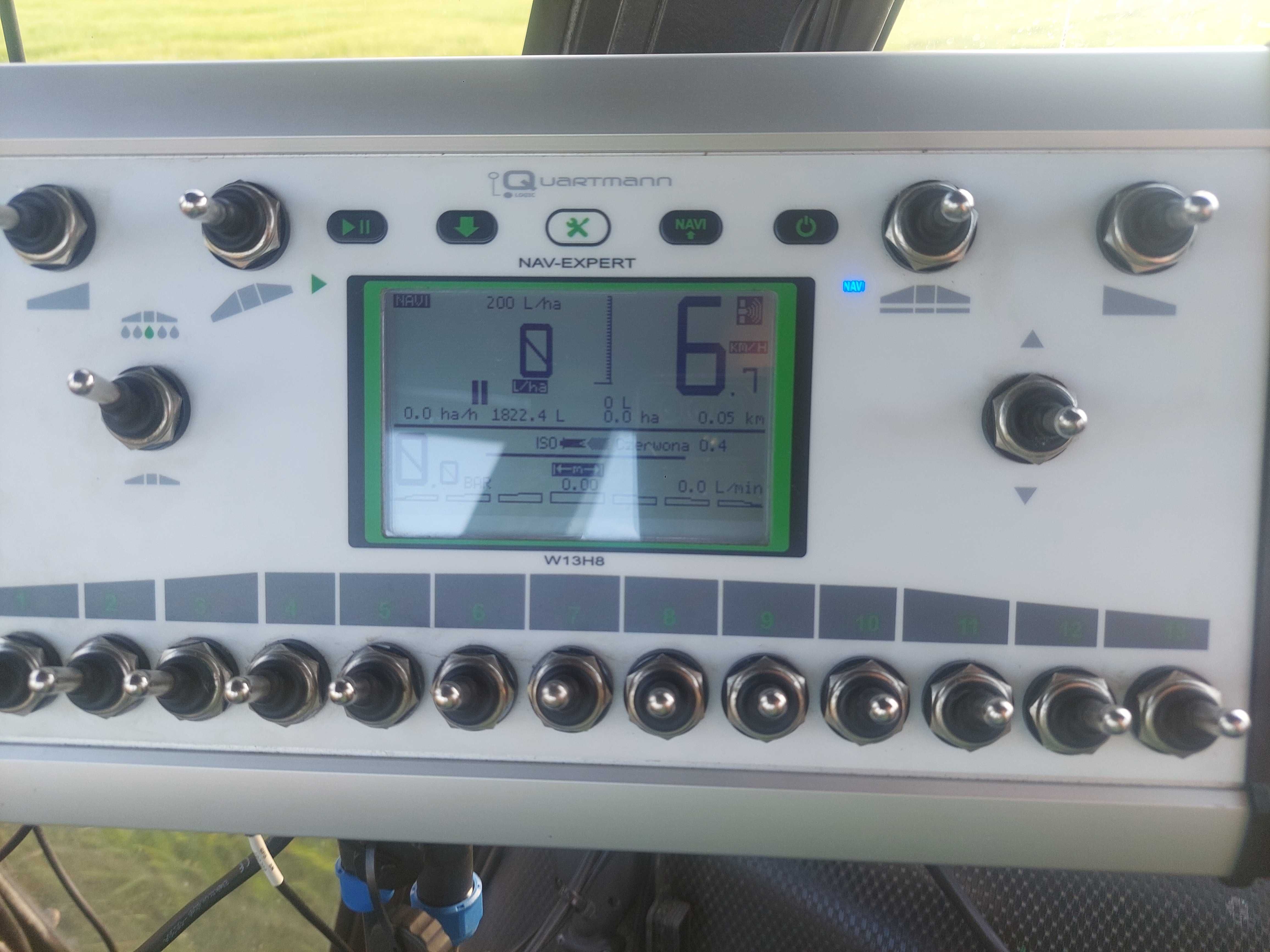 Nawigacja rolnicza; komputer 13 *SEKCJI*  do opryskiwacza RTK GPS