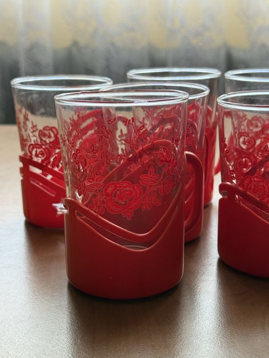 Zestaw do herbaty z talerzykami