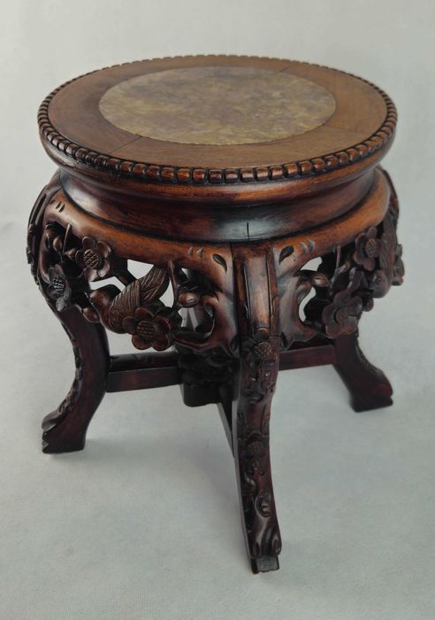 Piękny drewniany kwietnik z marmurem sprowadzony z Francji