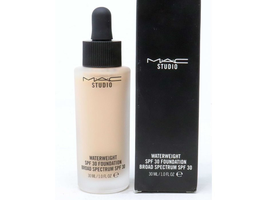 Podkład MAC Studio Waterweight SPF 30 Foundation - NC20