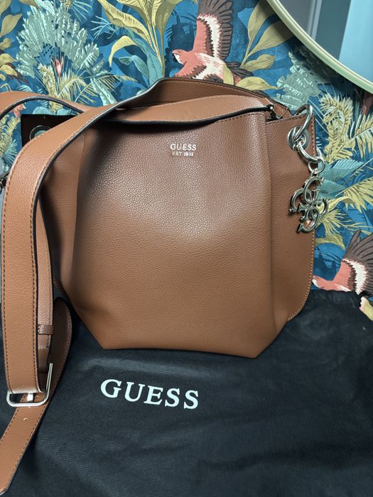Brazowa torba Guess