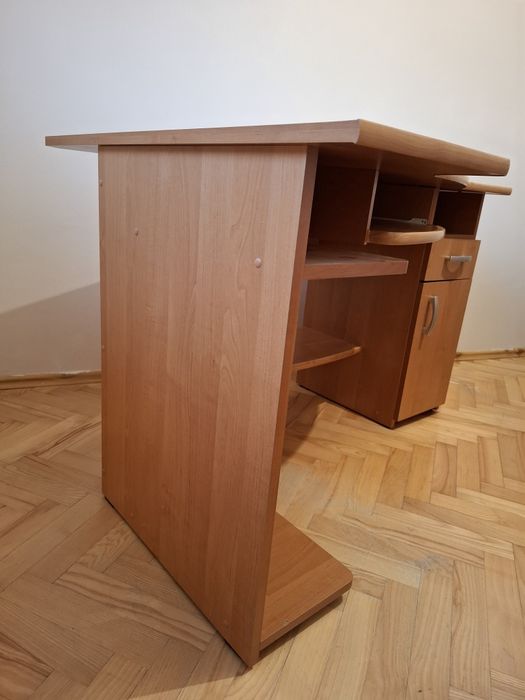 Biurko narożne z nadstawką