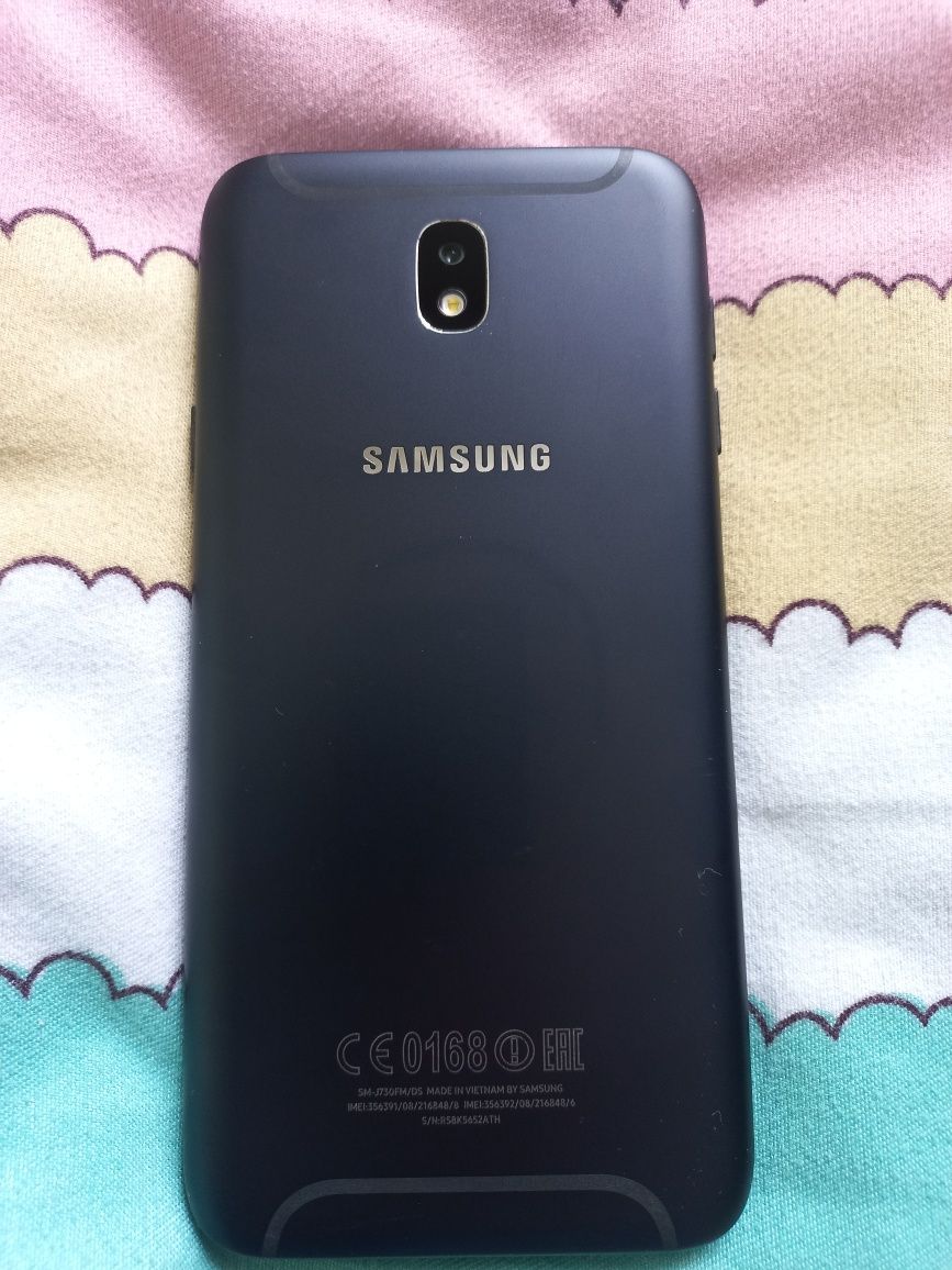 Телефон Samsung j7