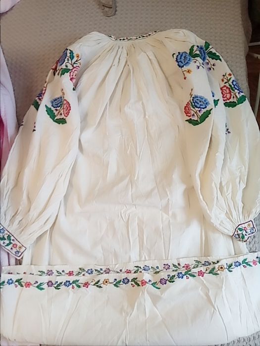 Старовинна вишита сорочка