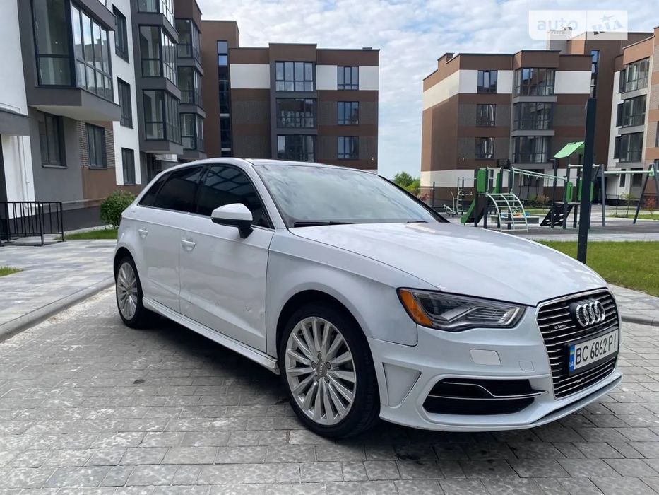 Audi A3 e-tron 2016 PHEV Ауді А3 єтрон гібрид (Plugin Hybrid)