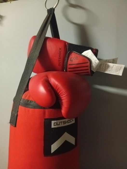Saco de boxe kids com luvas