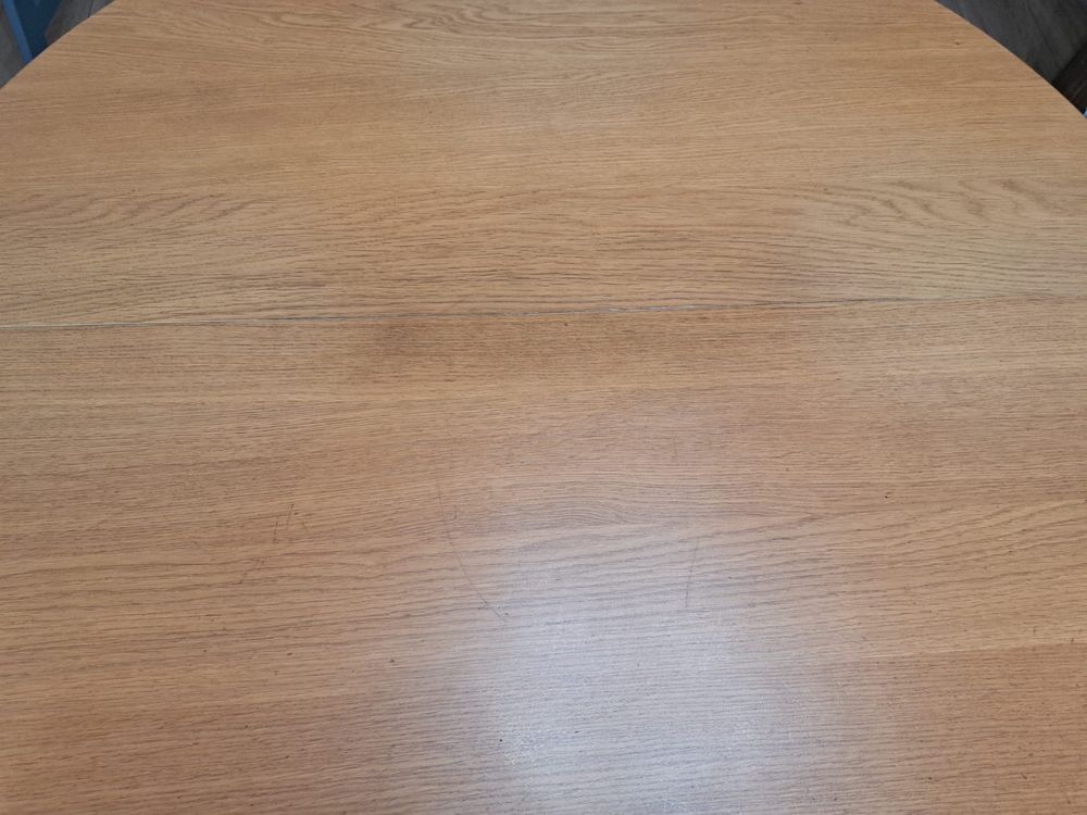 stół IKEA Bjursta, wysokość 75 cm, średnica 115 cm