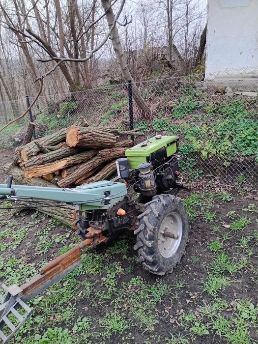 Продам мотоблок,стан практично новий,робочий.всі питання по телефону