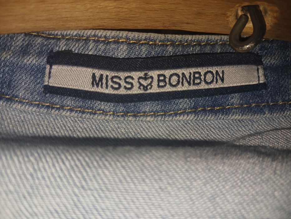 Джинсова куртка.