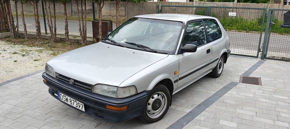 Toyota Corolla 1.3 XL automat, hatchback