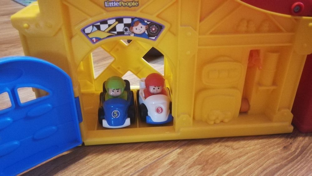 Fisher-Price Little People tor zjeżdżalnia z 2 autkami