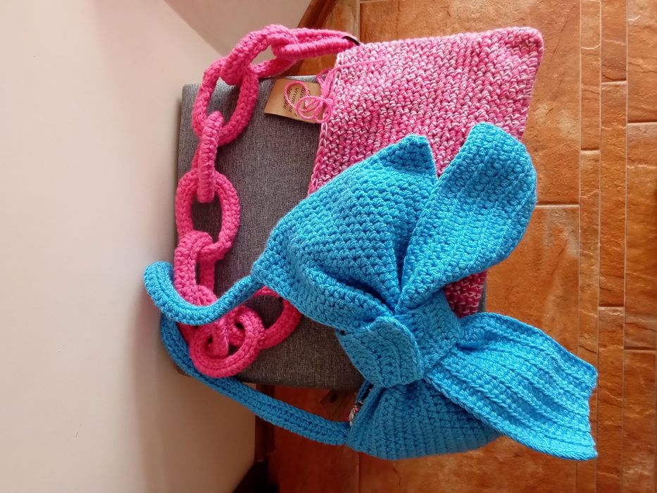 Torebka z włóczki robiona na szydełku