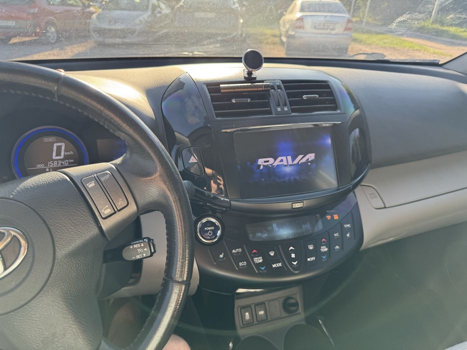 Toyota rav4, electric 42kw запас ходу 150-170км