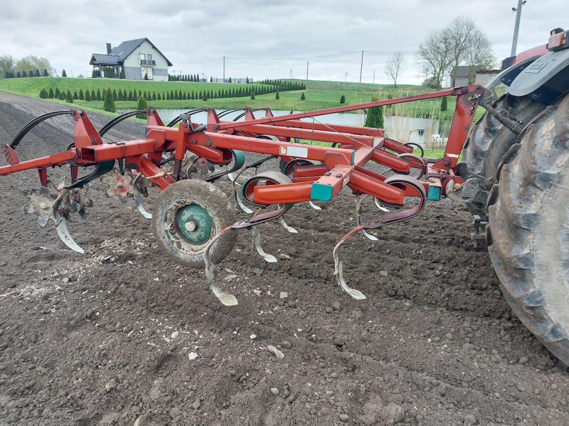 Agregat - ścierniskowy- Kverneland turbo 2 o szerokości  3,4m (15łap)