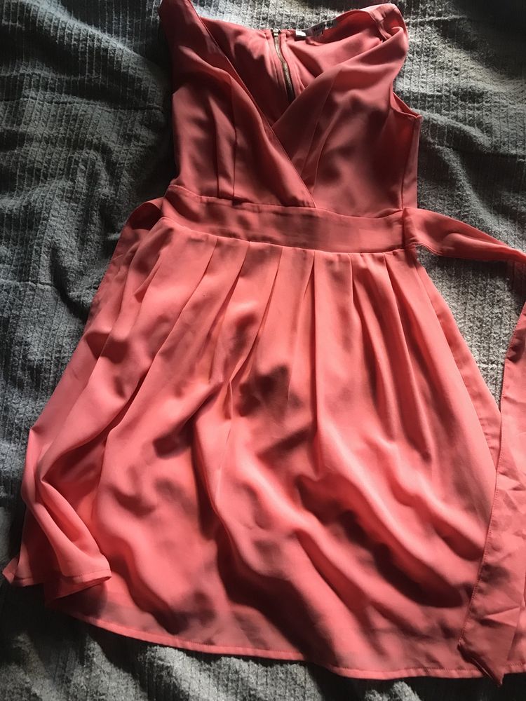 Sukienka z dekoltem tally weijl XS różowa