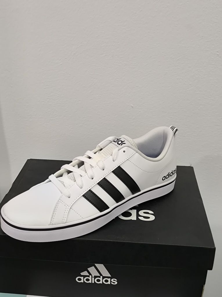 Tênis adidas vs Pace 42,5 novos