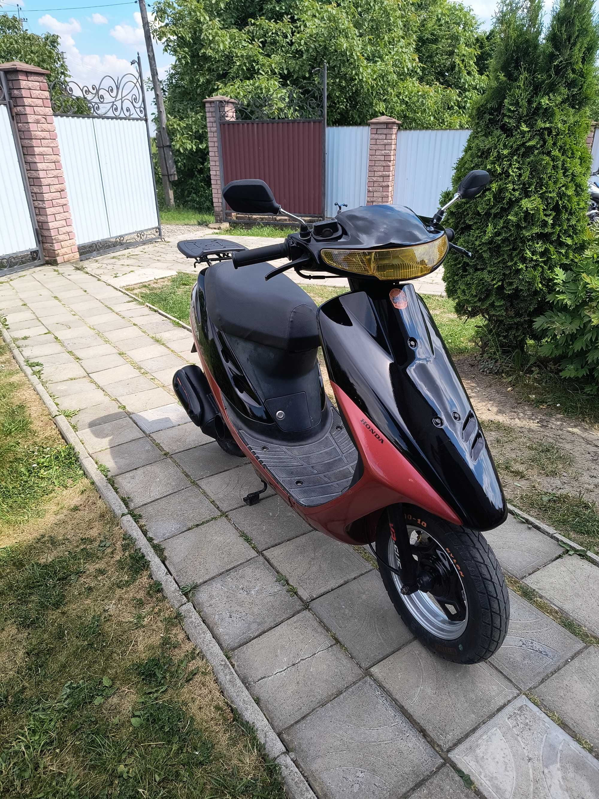 Скутер Honda dio 28