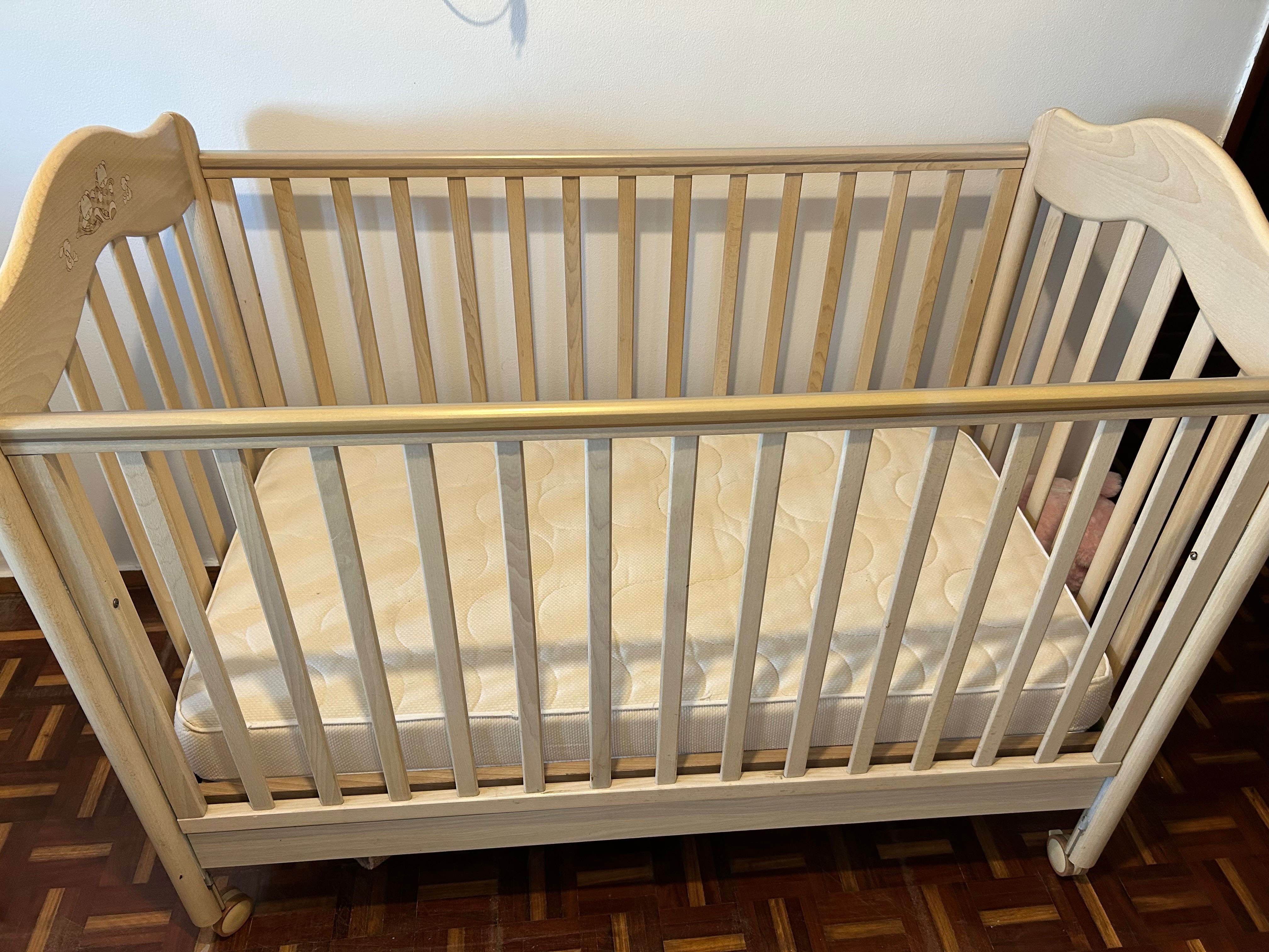Berço pre Natal com colchão e gaveta