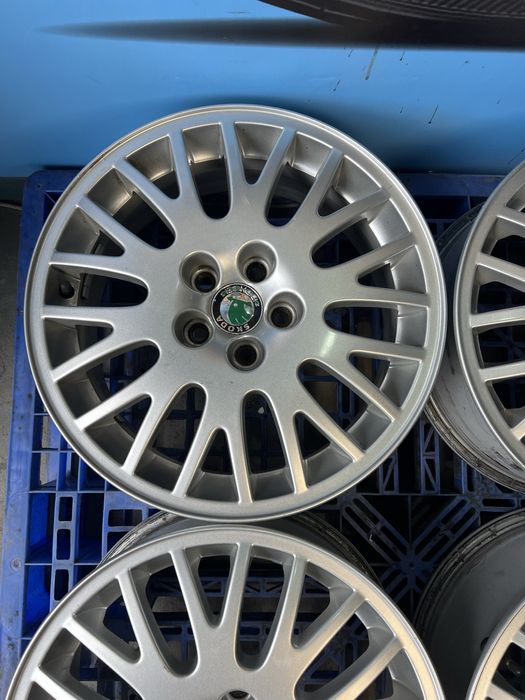 5х100 r16 диски Skoda fabia, VW polo