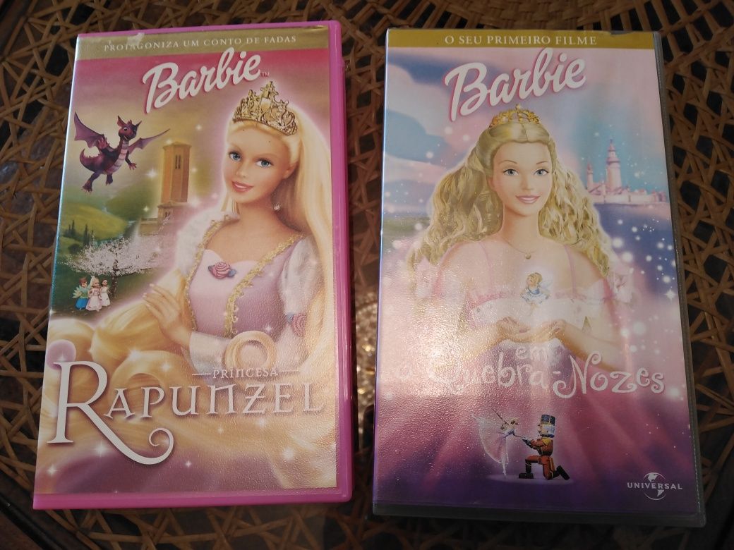 2 Cassetes da Barbie. Barbie Rapunzel e Barbie em O Quebra Nozes.