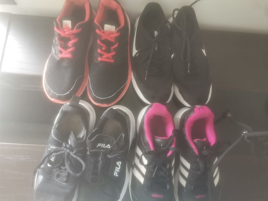 Ténis Nike e Adidas usados