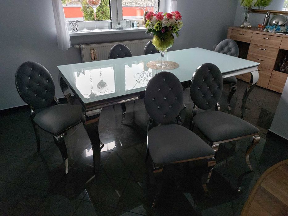 Nowoczesny Stół Glamour z 8 Krzesłami – Elegancka Kompozycja do Salonu
