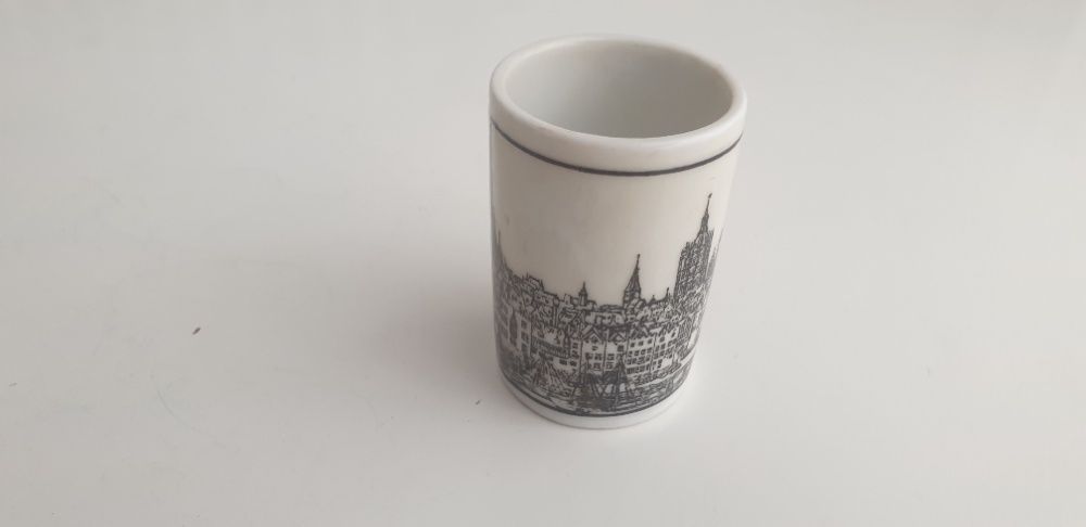 Starocie z Gdyni - Stare naczynia - kieliszek Niemiecki ceramiczny
