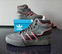 Adidas ocieplane buty sportowe Akando ATR r. 40 2/3 | GX2066