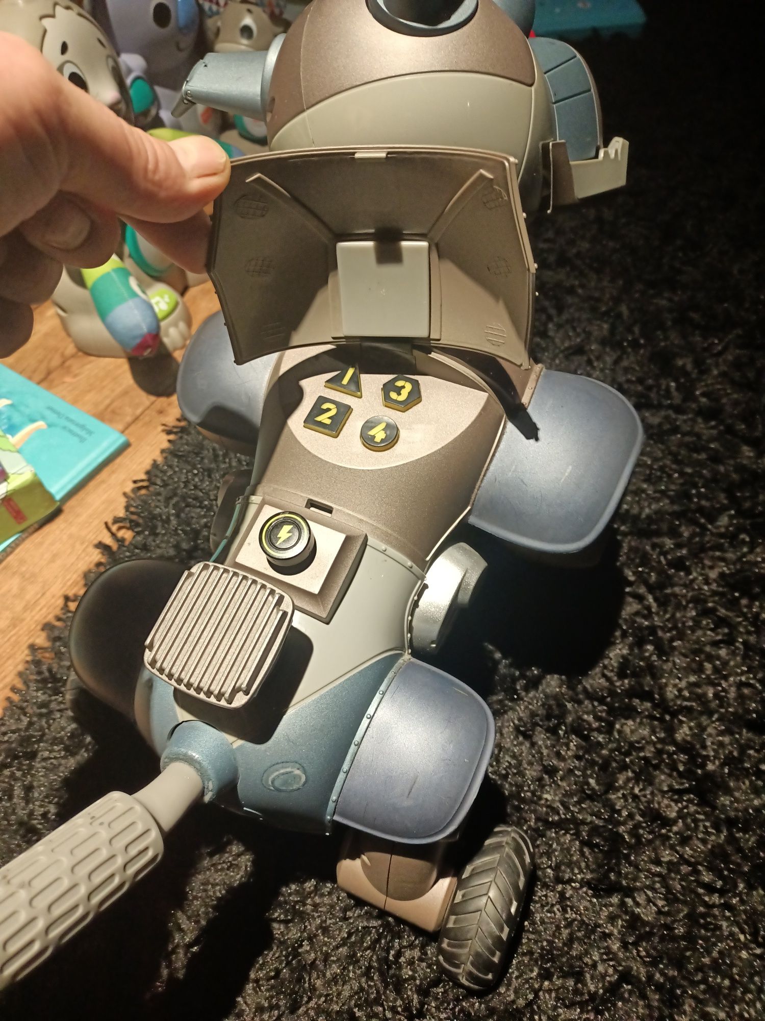Pies piesek robot interaktywny sterowany Wow Wee