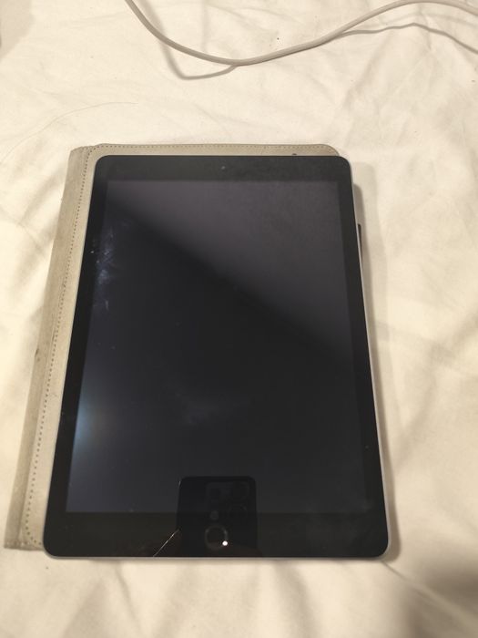 iPad 5ª geração semi-novo