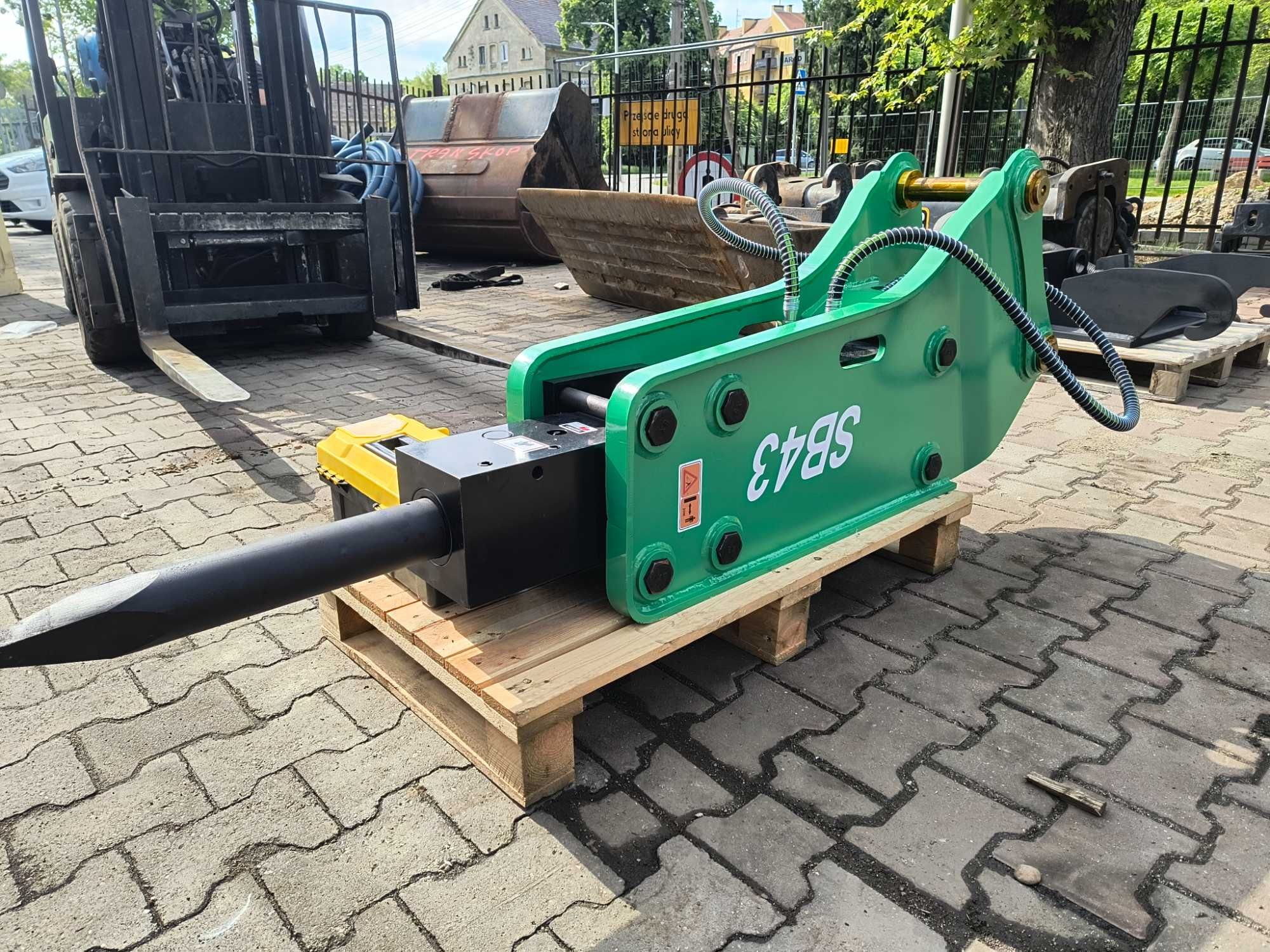 Młot hydrauliczny do JCB 3CX 4CX koparko ładowarki nowy