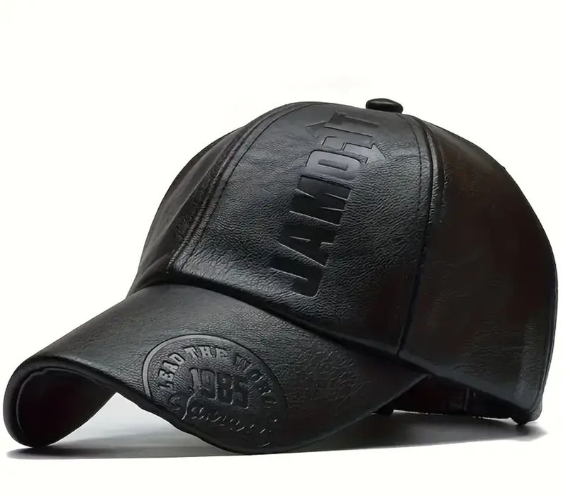 Czapka baseballowa, eko skóra kolor czarny .